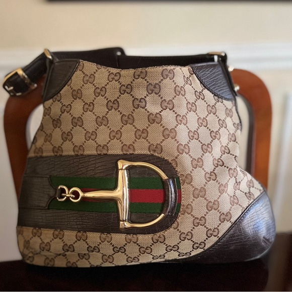 Gucci Handbags - ❤️24 HR SALE❤️AUTHENTIC Gucci Horsebit Hasler Monogram Bag In amazing condition!